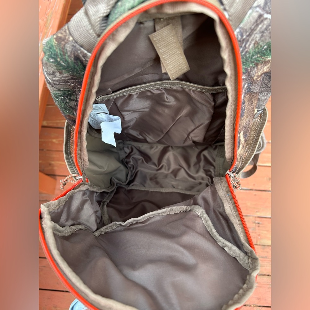 RedHead H2O Camouflage Outdoor Backpack EUC - Picture 5 of 7